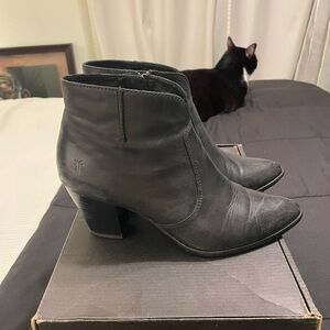 Frye Black Leather Pointed Toe Ankle Booties